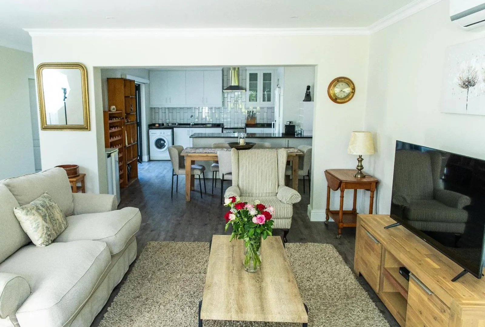 Bella Casa Luxury 2-Bedroom Apartment Durbanville
