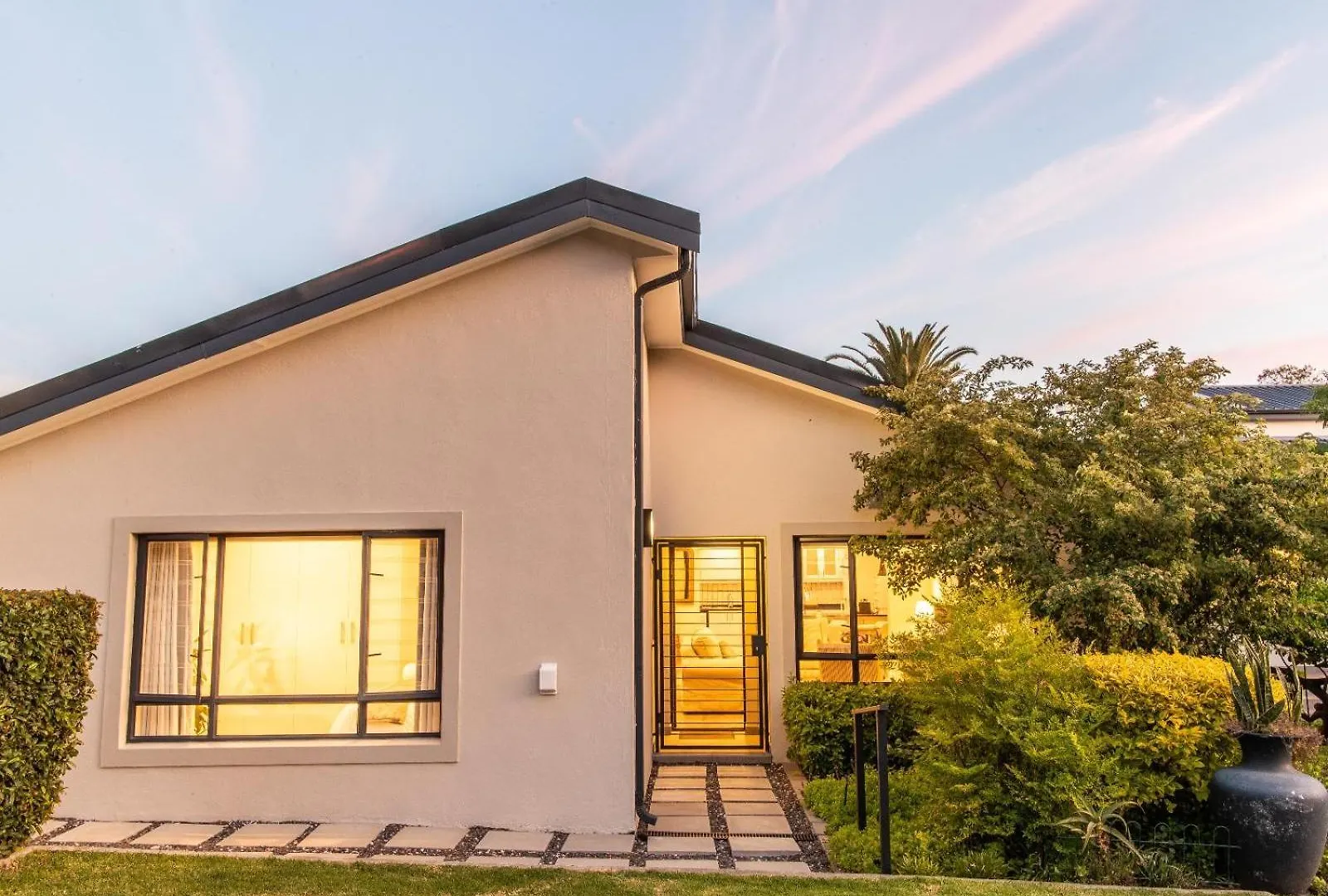 Bella Casa Luxury 2-Bedroom Apartment Durbanville